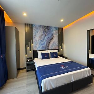 The Great Airport Hotel
